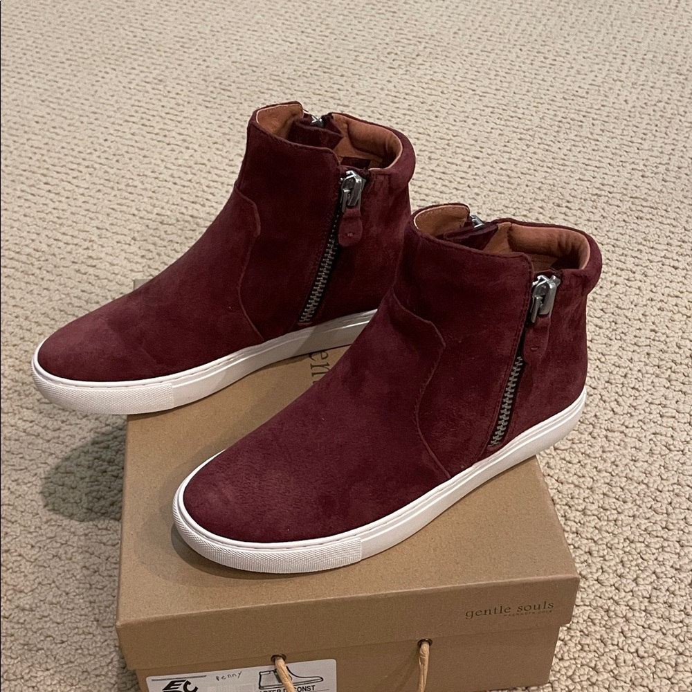 Gentle Souls Women’s Suede High-Top Sneaker/Boots Size 6.5 in Plumberry